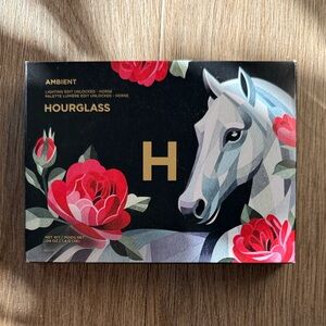 UNUSED: Hourglass Ambient Lighting Horse Palette
